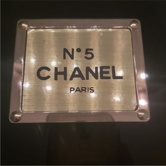 Just to share!!!!GORGEOUS COLLECTORS HANDBAG. - Picture 11 of 12